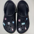 przypinki crocs.jpeg